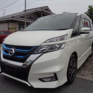 2018 Nissan Serena pearl gasoline used car Japan export