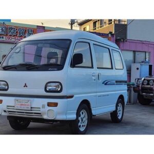 1993 Mitsubishi Bravo white gasoline used car Japan export