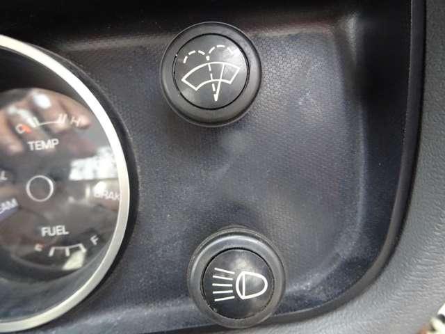 Ref:AUX-17948854 NISSAN SUNNY TRUCK 1988 13 Ref:AUX-17948854 NISSAN SUNNY TRUCK 1988 - Image 13