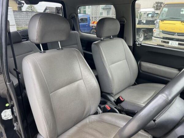 Ref:AUX-18021812 SUZUKI JIMNY 2010 - Image 12