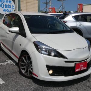 2013 Toyota Vitz pearl gasoline used car Japan export