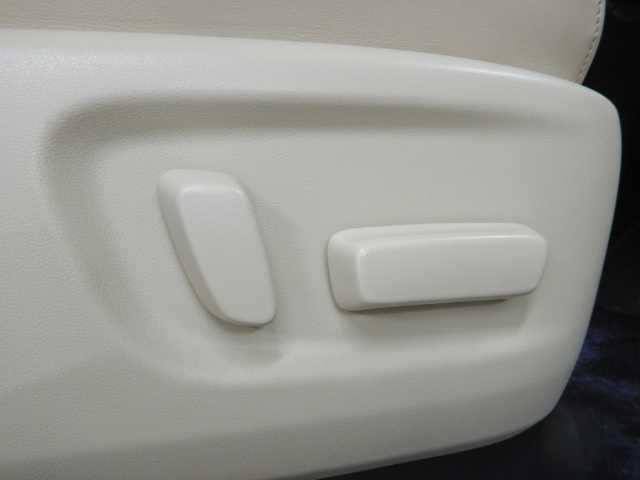 Ref:AUX-18054276 TOYOTA ALPHARD HYBRID 2023 12 Ref:AUX-18054276 TOYOTA ALPHARD HYBRID 2023 - Image 12