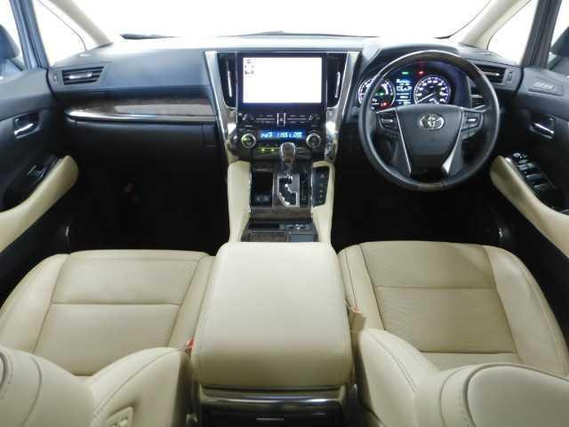 Ref:AUX-18054276 TOYOTA ALPHARD HYBRID 2023 3 Ref:AUX-18054276 TOYOTA ALPHARD HYBRID 2023 - Image 3