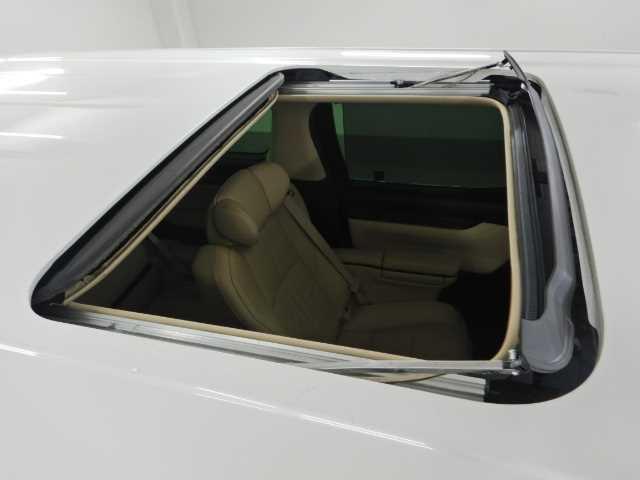 Ref:AUX-18054276 TOYOTA ALPHARD HYBRID 2023 4 Ref:AUX-18054276 TOYOTA ALPHARD HYBRID 2023 - Image 4