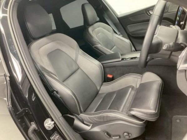 Ref:AUX-18129644 VOLVO XC60 2022 - Image 3