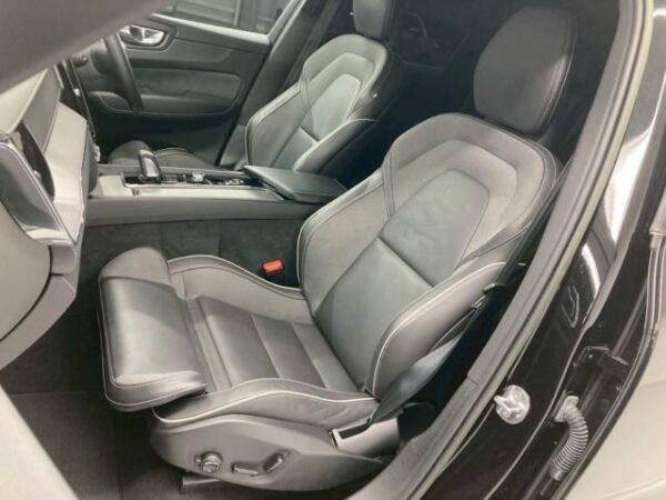 Ref:AUX-18129644 VOLVO XC60 2022 - Image 4