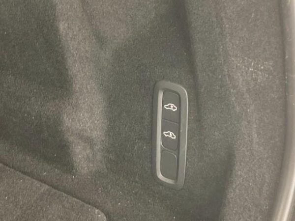 Ref:AUX-18129644 VOLVO XC60 2022 - Image 6