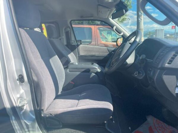Ref:AUX-18129758 TOYOTA HIACE WAGON 2018 - Image 4