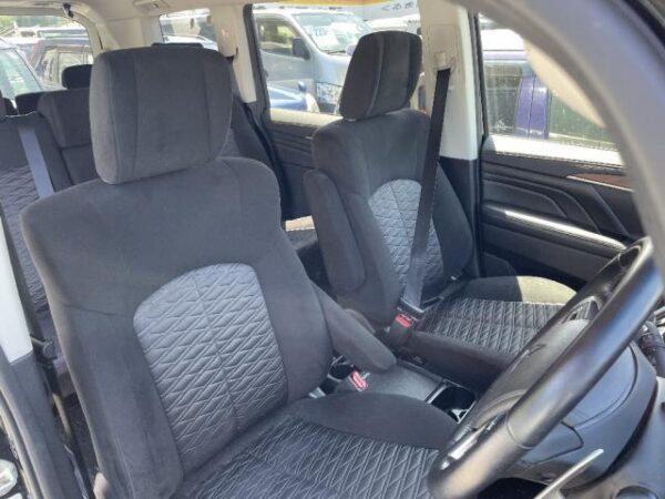 Ref:AUX-18129977 MITSUBISHI DELICA D:5 2023 - Image 4