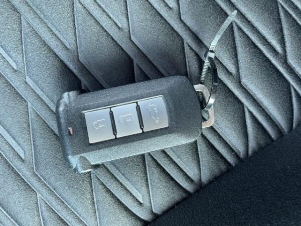 Ref:AUX-18129977 MITSUBISHI DELICA D:5 2023 - Image 8