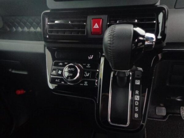 Ref:AUX-18139774 DAIHATSU TANTO 2019 - Image 18