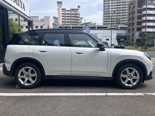 Ref:AUX-18142103 MINI MINI 2024 - Image 8