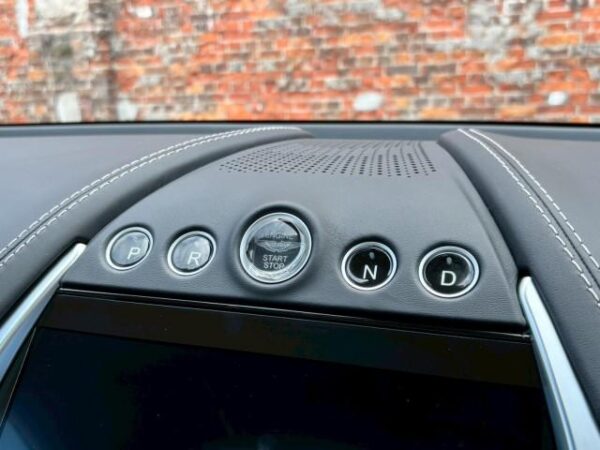 Ref:AUX-18200294 ASTON MARTIN DBX 2023 - Image 11