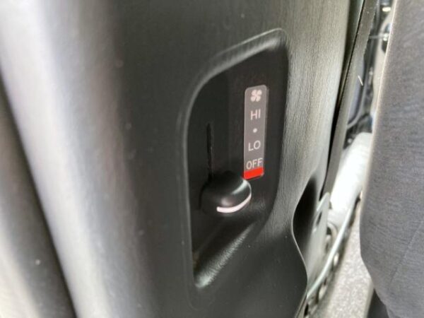 Ref:AUX-18200308 TOYOTA HIACE WAGON 2023 - Image 16