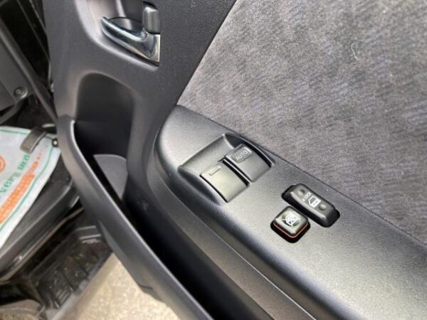 Ref:AUX-18200308 TOYOTA HIACE WAGON 2023 - Image 17