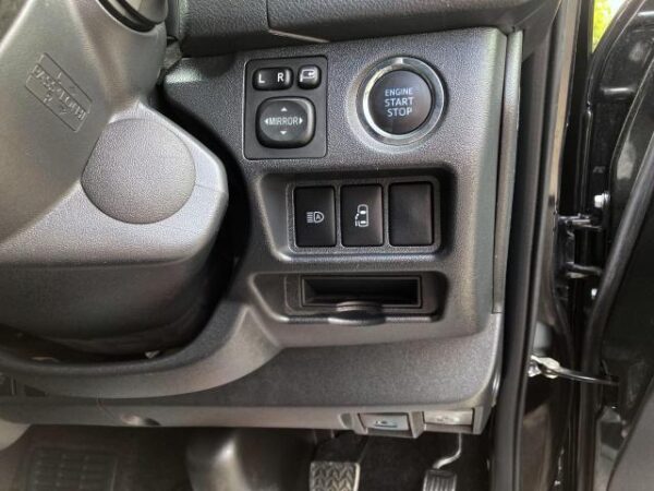 Ref:AUX-18200308 TOYOTA HIACE WAGON 2023 - Image 18