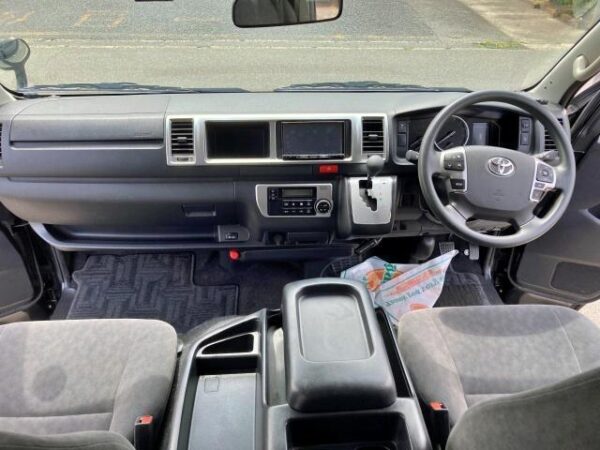 Ref:AUX-18200308 TOYOTA HIACE WAGON 2023 - Image 3