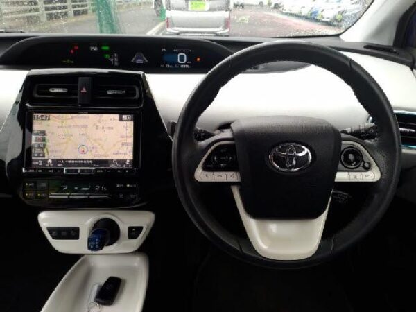 Ref:AUX-18200419 TOYOTA PRIUS 2016 - Image 3