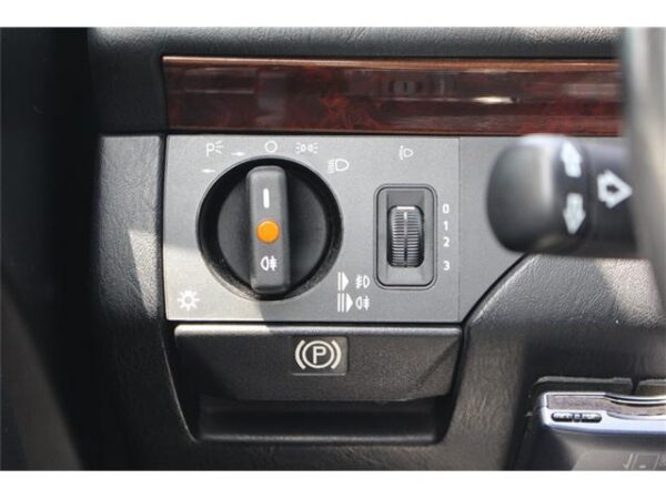 Ref:AUX-18203997 MERCEDES BENZ E-CLASS 1991 - Image 11