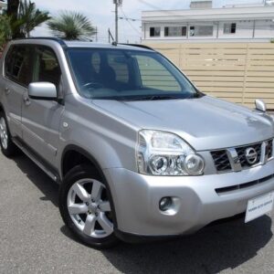 2009 Nissan X-Trail silver diesel used car Japan export