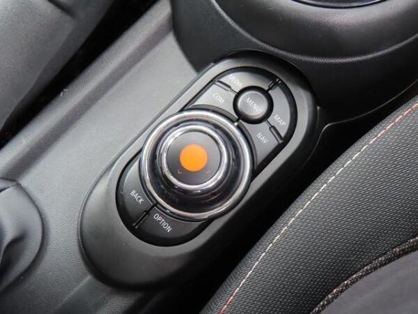 Ref:AUX-18215110 MINI MINI 2020 - Image 13