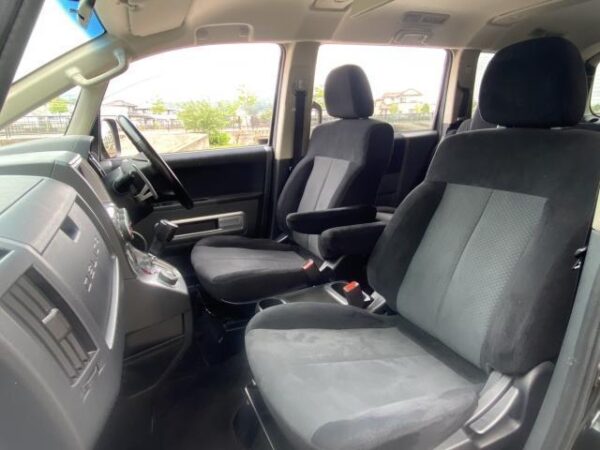 Ref:AUX-18215203 MITSUBISHI DELICA D:5 2007 - Image 18