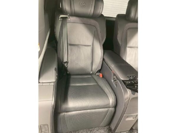 Ref:AUX-18218357 LEXUS LM 2024 - Image 13
