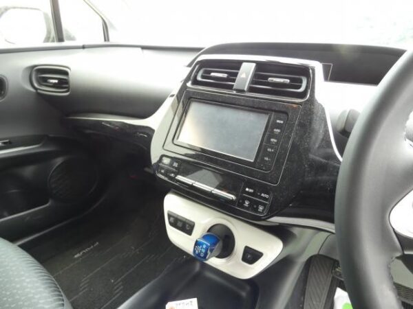Ref:AUX-18218476 TOYOTA PRIUS 2016 - Image 14