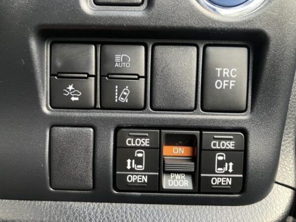 Ref:AUX-18231079 TOYOTA VOXY 2019 - Image 19