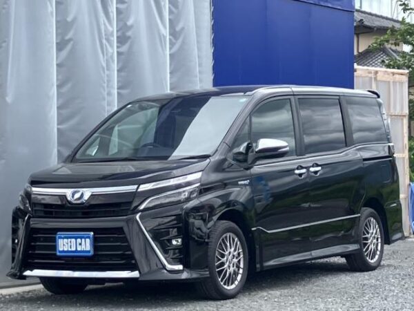 Ref:AUX-18231079 TOYOTA VOXY 2019