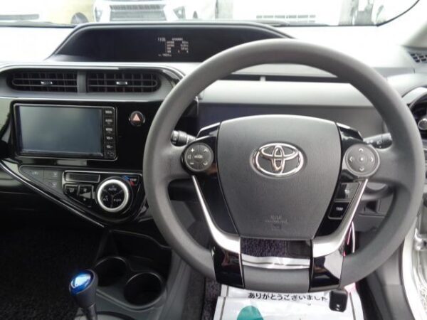 Ref:AUX-18247704 TOYOTA AQUA 2020 - Image 3
