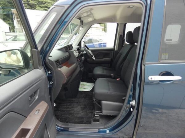 Ref:AUX-18269253 TOYOTA TANK 2018 - Image 13