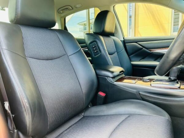 Ref:AUX-18283292 NISSAN FUGA 2018 - Image 14