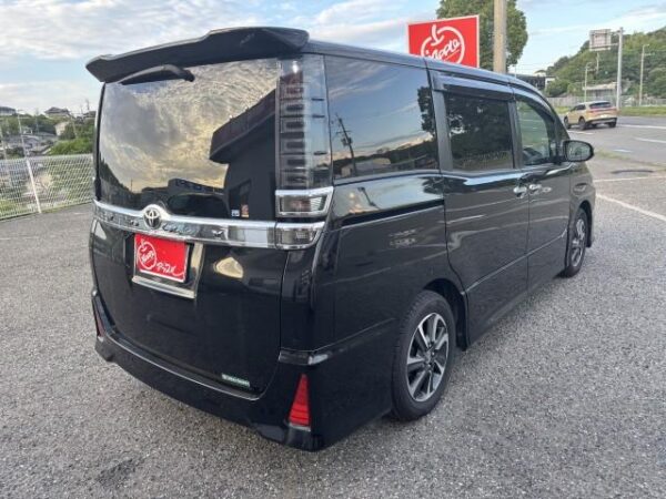 Ref:AUX-18290030 TOYOTA VOXY 2020 - Image 2