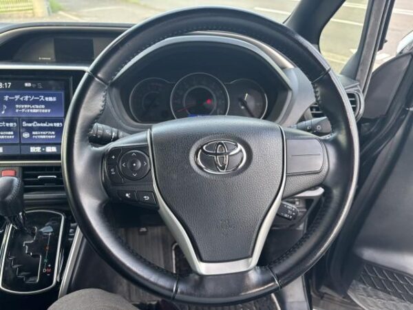 Ref:AUX-18290030 TOYOTA VOXY 2020 - Image 10