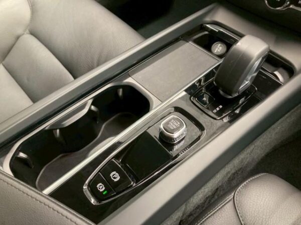 Ref:AUX-18290337 VOLVO V60 2023 - Image 12