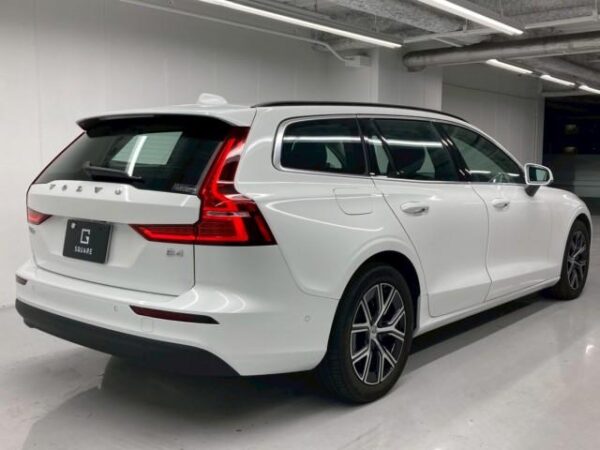 Ref:AUX-18290337 VOLVO V60 2023 - Image 7