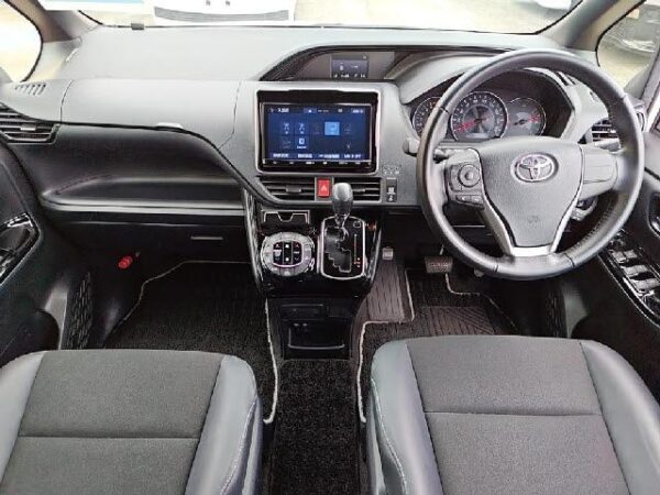 Ref:AUX-18290457 TOYOTA NOAH 2019 - Image 3