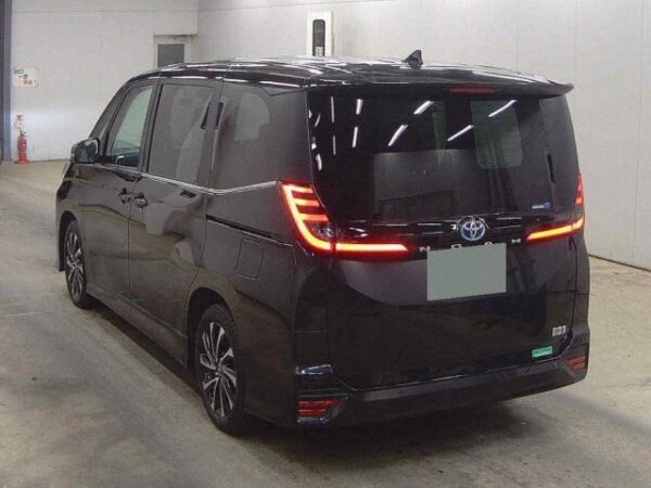 Ref:AUX-18301871 TOYOTA NOAH 2024 - Image 2