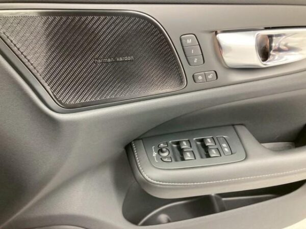 Ref:AUX-18305242 VOLVO V60 2023 - Image 12