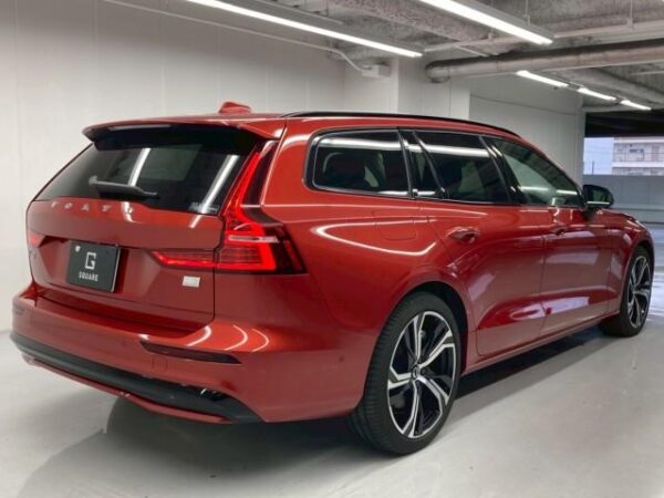 Ref:AUX-18305242 VOLVO V60 2023 - Image 8