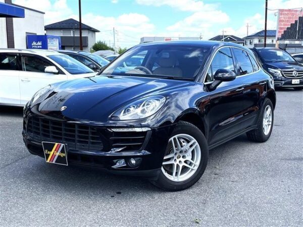 Ref:AUX-18305318 PORSCHE MACAN 2015