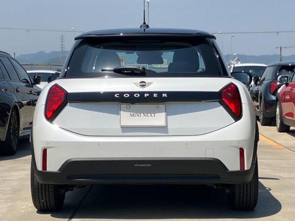 Ref:AUX-18315540 MINI MINI 2024 - Image 5