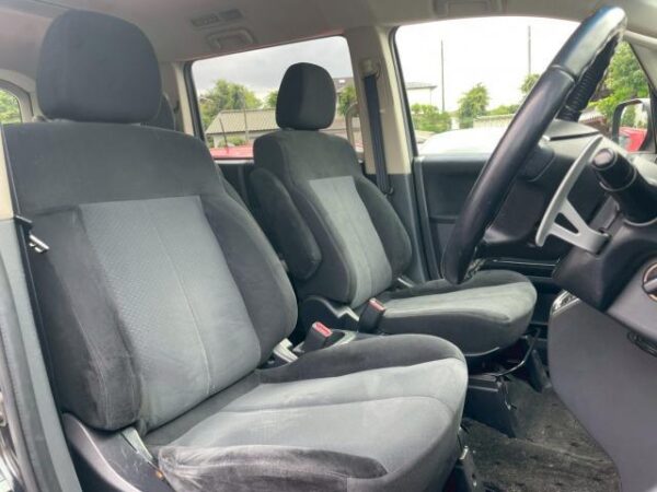 Ref:AUX-18316527 MITSUBISHI DELICA D:5 2008 - Image 11