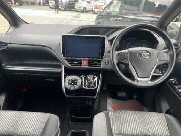 Ref:AUX-18334593 TOYOTA VOXY 2019 - Image 3