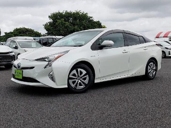 Ref:AUX-18334672 TOYOTA PRIUS 2016