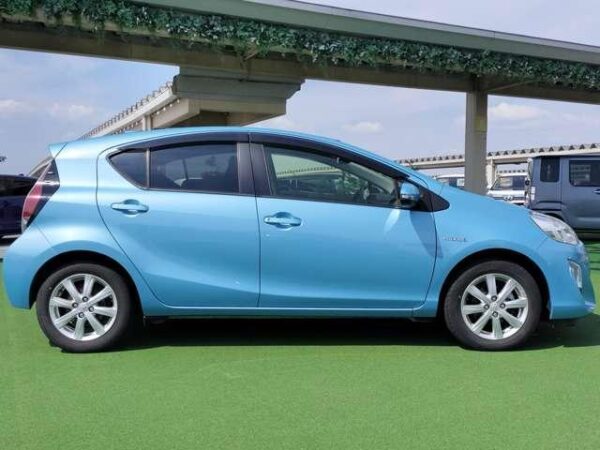 Ref:AUX-18335811 TOYOTA AQUA 2016 - Image 17