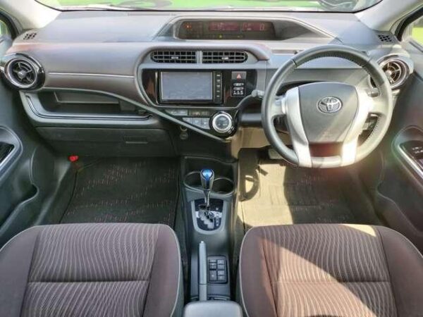 Ref:AUX-18335811 TOYOTA AQUA 2016 - Image 5