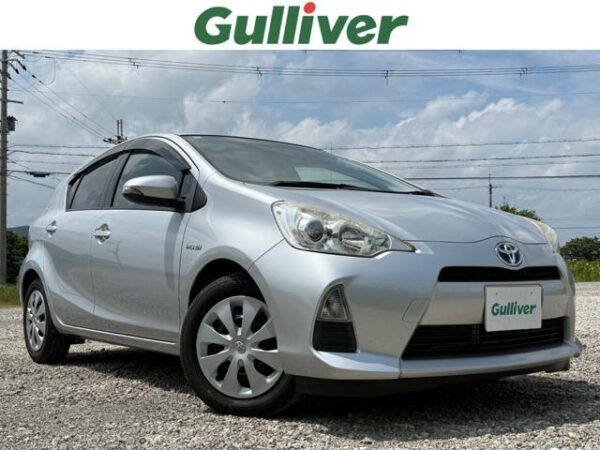 Ref:AUX-18337895 TOYOTA AQUA 2013
