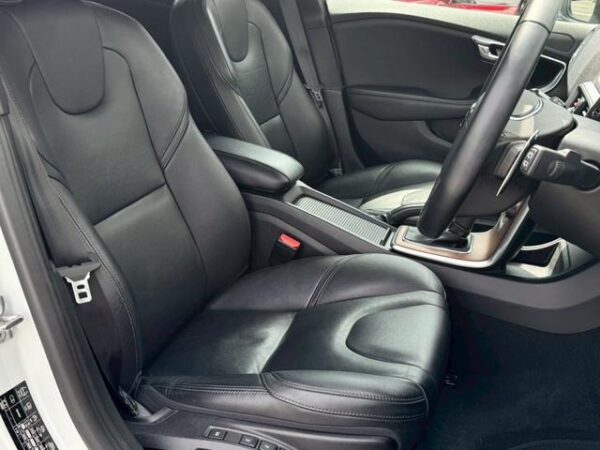 Ref:AUX-18344751 VOLVO V40 2019 - Image 11